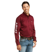 Load image into Gallery viewer, Ariat Men&#39;s Team Logo Fitted Shirt (Wine) 10034233