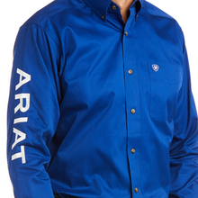 Load image into Gallery viewer, Ariat Men&#39;s Team Logo Twill Fitted Button Down Shirt (Blue) 10034232