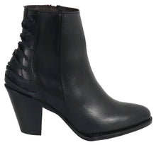Load image into Gallery viewer, Silverton Walker All Leather Snip Toe Short Boots (Black)