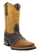 Load image into Gallery viewer, Silverton Carson Genuine Leather Wide Square Toe Boots (Honey)